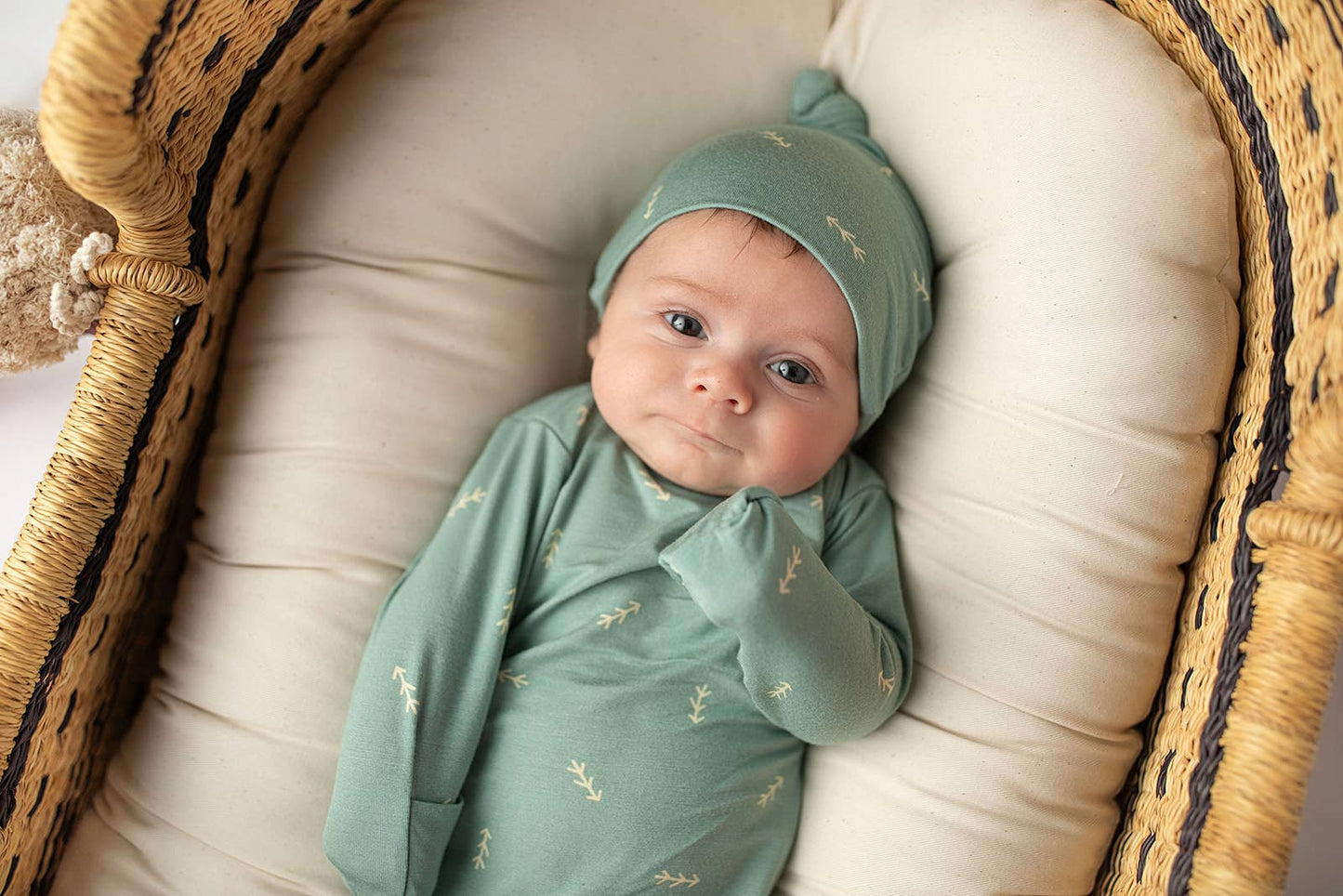 Arrow Print Knotted Newborn Baby Gown Pajamas